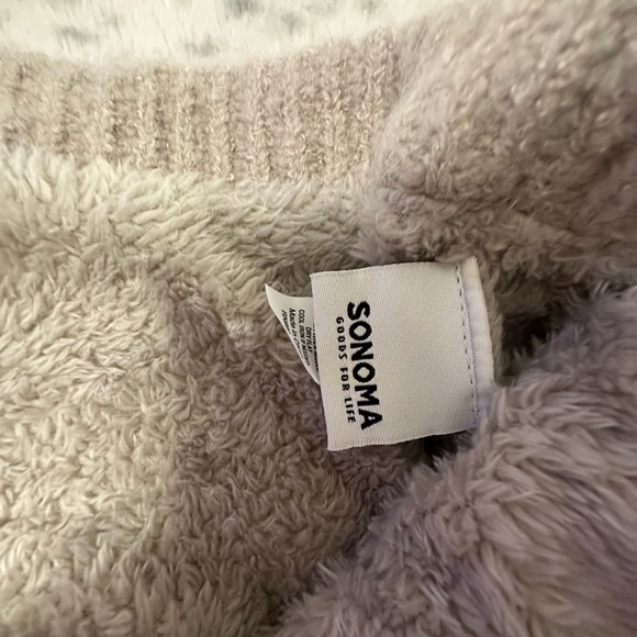 Scarf - Picture 2 of 2